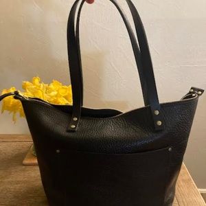 Portland Leather Company Large Classic Tote - Black Pebbled